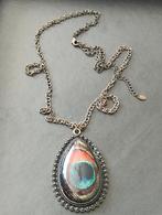 Vintage ketting met echte pauwenveer in hanger gevat in glas, Ophalen of Verzenden, Overige materialen