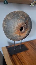 Stoer zeer oud houten wiel op standaard, Antiek en Kunst, Ophalen