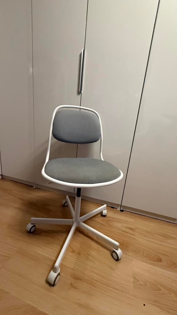 IKEA bureaustoel wit/grijs – LOBERGET / SIBBEN – gebruikt, Ophalen
