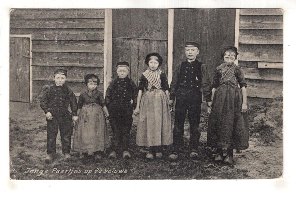 Veluwe Nunspeet Jonge paartjes Dorpsleven Klederdracht, Verzenden, Voor 1920, Gelopen, Gelderland
