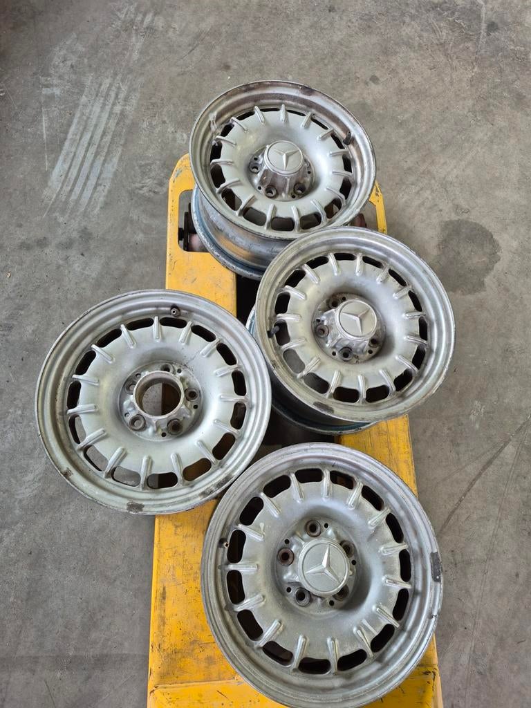 Set van 4 Mercedes-Benz velgen, kroonkurk,Barack velgen, Auto-onderdelen, Banden en Velgen, Gebruikt, 15 inch, Velg(en), Ophalen of Verzenden