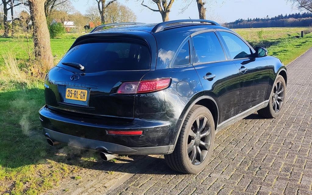 Infiniti FX35