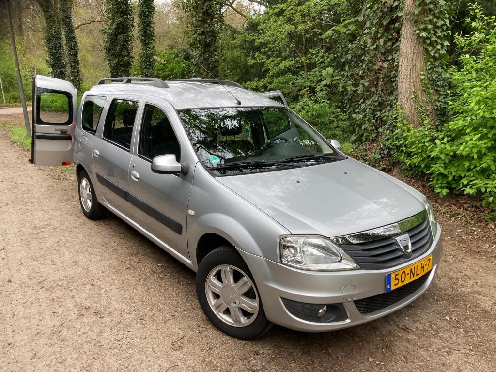 Dacia Logan 1.6 MCV 64KW 7P 2010 Grijs, Auto's, Stof, Elektrische ramen, Zwart, 4 cilinders
