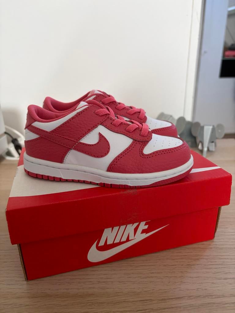 Nike Dunk Low roze maat 26, Ophalen of Verzenden, Gebruikt, Meisje, Schoenen