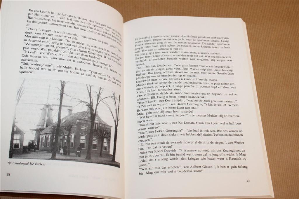 Berend Korre Vertelt Wieder — Groninger Verhalen, Boeken, Geschiedenis | Stad en Regio, Ophalen of Verzenden, Gelezen