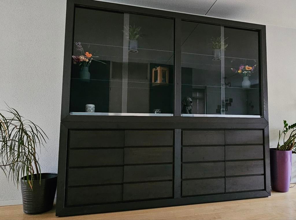 Prachtige grote bruin eiken kast van het merk Manzoni, Huis en Inrichting, Kasten | Vitrinekasten, Ophalen, 200 cm of meer, Eikenhout