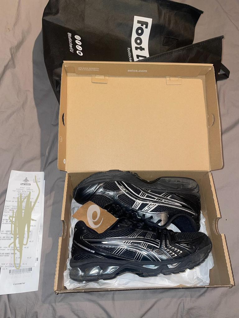 ASICS GEL - KAYANO 14 - MAAT 43,5 (VALT ALS 42), Kleding | Heren, Schoenen, Nieuw, Sportschoenen, Zwart, Ophalen of Verzenden