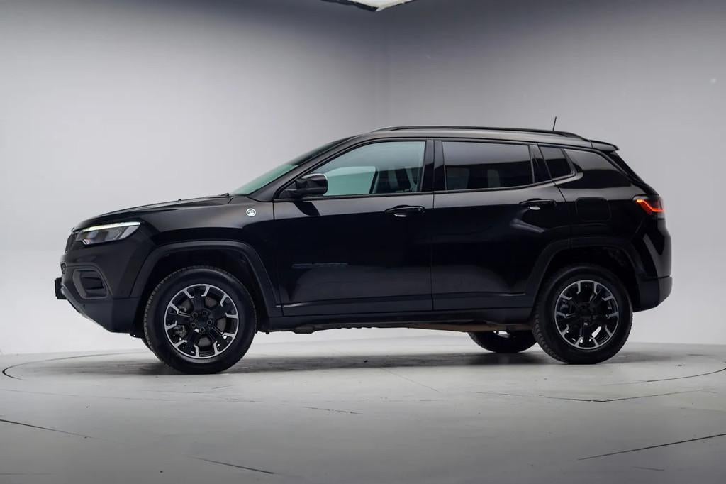 Jeep Compass 4xe 240 Plug-in Trailhawk Aut. [ Adapt.cruise C, Automaat, 4 cilinders, 179 pk, Zwart
