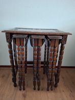 Antiek tafeltje met 3 uitneembare krukjes, Antiek en Kunst, Ophalen