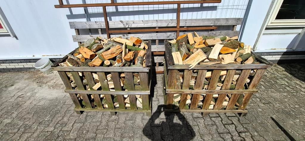 2 kisten vers gekloofd brandhout., Minder dan 3 m³, Ophalen