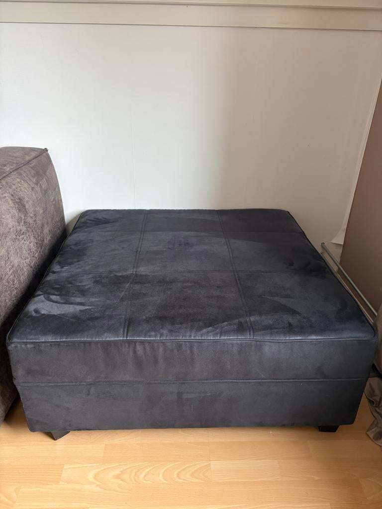 Grote hocker/poef, Huis en Inrichting, Ophalen, Zo goed als nieuw, Vierkant