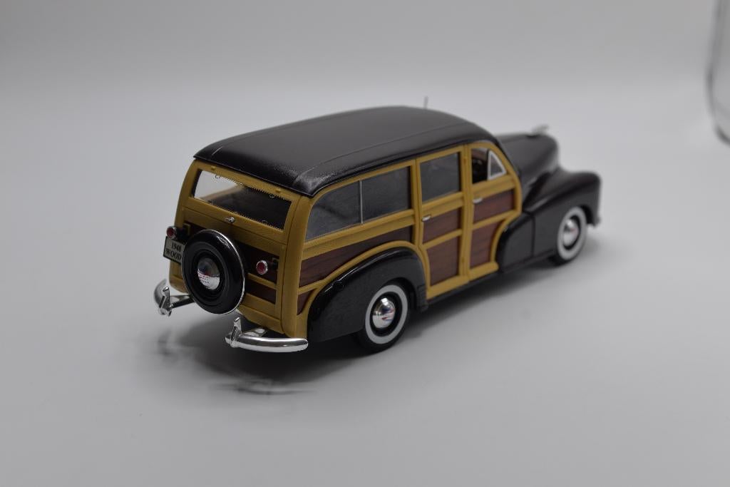 Maisto Chevrolet Fleetmaster woody 1:18 1948, Maisto, -, Ophalen of Verzenden, Zo goed als nieuw