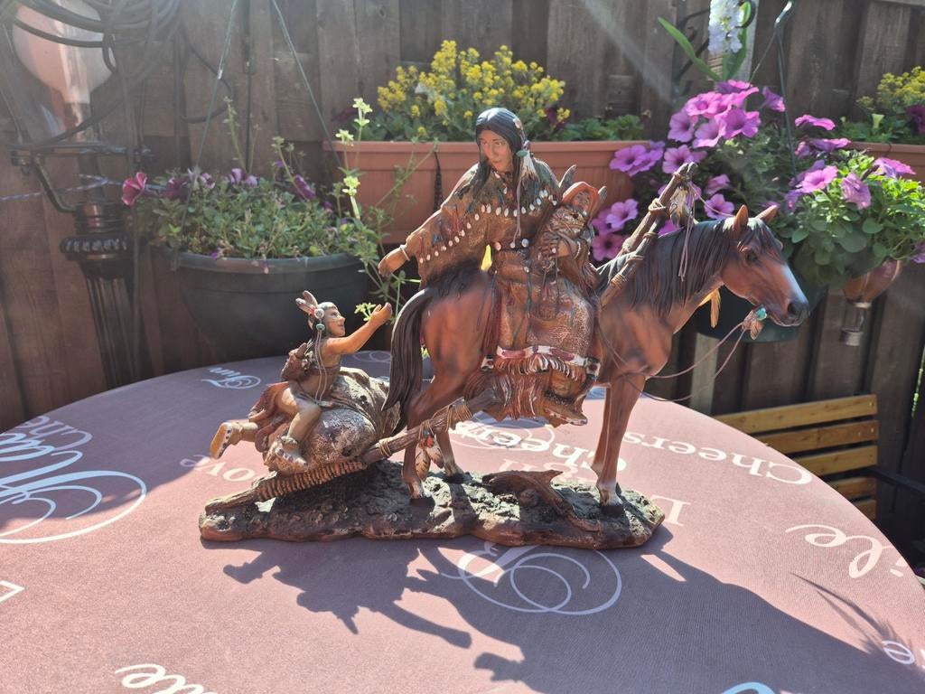 Indianen beeld met paard, Verzamelen, Beelden en Beeldjes, Ophalen of Verzenden, Zo goed als nieuw, Mens