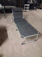 Grijs ligbed met kussen, Ophalen