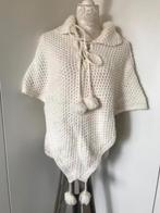 Cremekleurige Poncho, Kleding | Dames, Truien en Vesten, Ophalen of Verzenden, Zo goed als nieuw, Maat 38/40 (M), Overige kleuren