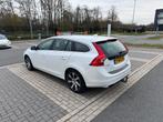 Volvo V60 D6 215pk Plug-in Hybrid 2013 Wit, Auto's, Volvo, 1849 kg, 1800 kg, Zwart, Wit