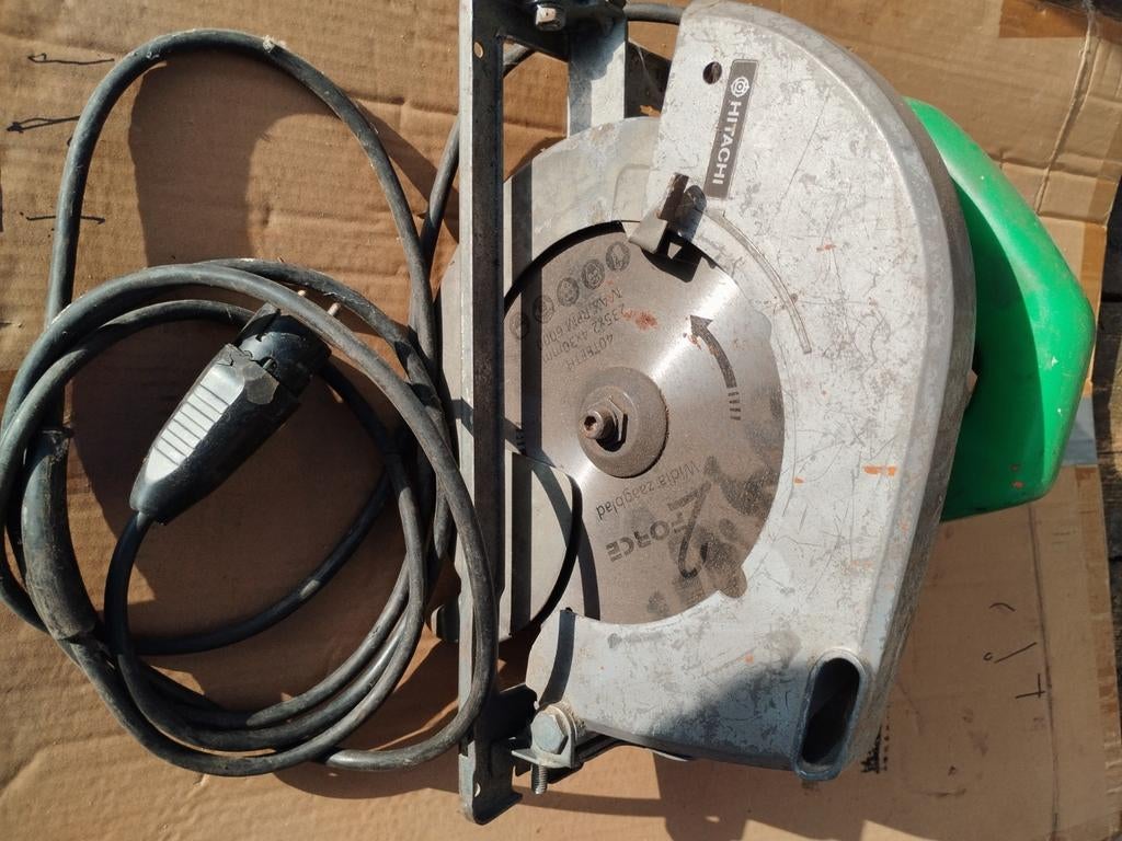 Hitachi Bouwcirkelzaag, Ophalen, Gebruikt, Cirkelzaag, 70 mm of meer