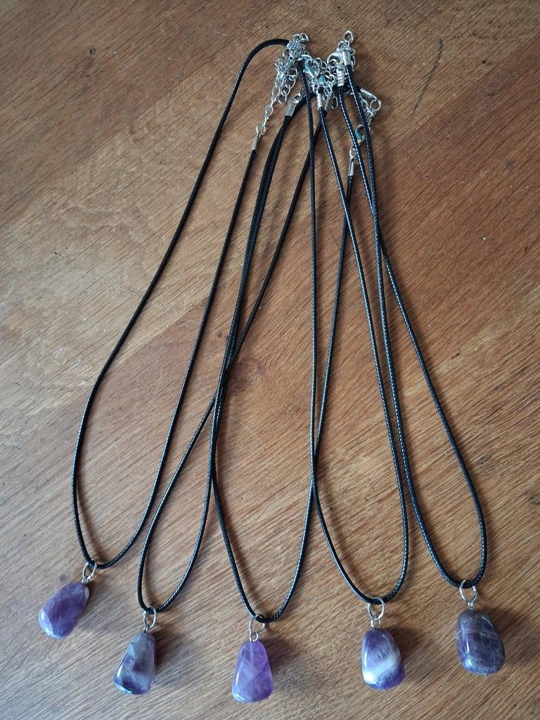 Amethist ketting met hanger - set van 5, Sieraden, Tassen en Uiterlijk, Kettingen, Paars, Nieuw, Ophalen of Verzenden, Steen of Mineraal