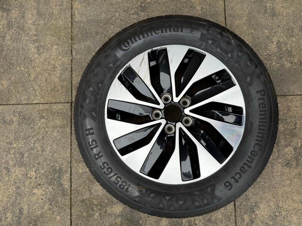 VW 15 inch velg +  185/65 R15 Continental PremiumContact 6, Auto-onderdelen, Banden en Velgen, Ophalen, Gebruikt, 15 inch, Banden en Velgen