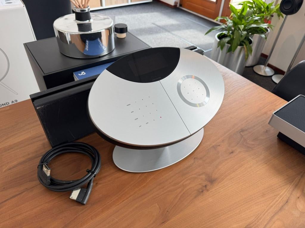 Beocenter 2 CD speler | B&O Bang en Olufsen, Gebruikt, Info@bang-olufsen.dk, Bang & Olufsen Alle 1 / DK-7600 Struer / Denmark