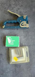 Metalen handtacker inclusief nietjes, Ophalen of Verzenden, Gebruikt