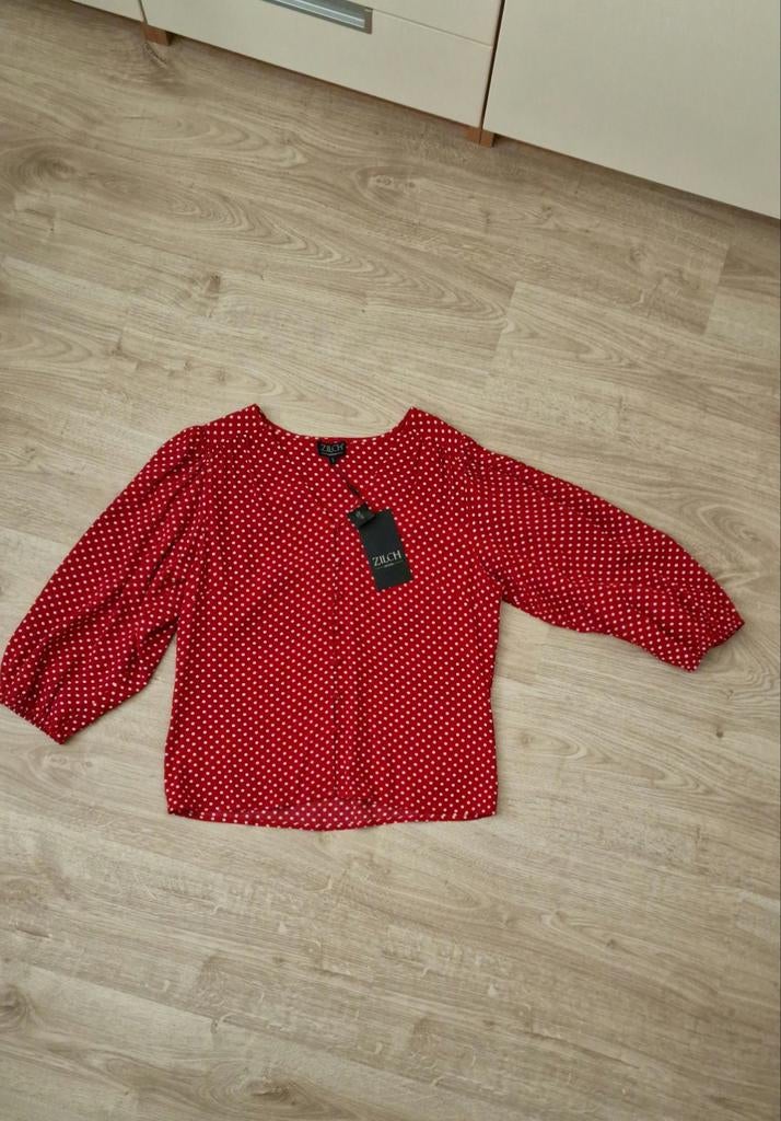 Nieuwe rode Zilch blouse met witte Polkadots - maat S, Kleding | Dames, Nieuw, Ophalen of Verzenden, Maat 36 (S), Zilch