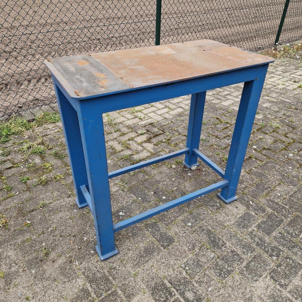 stalen werkbank, Doe-het-zelf en Verbouw, Werkbanken, Ophalen, Gebruikt, 70 tot 120 cm, Bankschroef