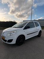 Renault Twingo 1.1 2008 Wit, Auto's, Renault, Voorwielaandrijving, Twingo, 31 €/maand, 4 cilinders