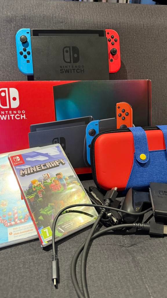 Nintendo Switch V2 (2022) Compleet, Minecraft, 128GB MicroSD, Met games, Zo goed als nieuw, Met 1 controller, Ophalen