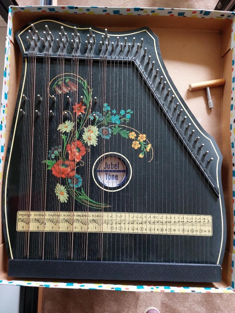 Mooie  vintage Jubel Töne citer, Ophalen, Gebruikt