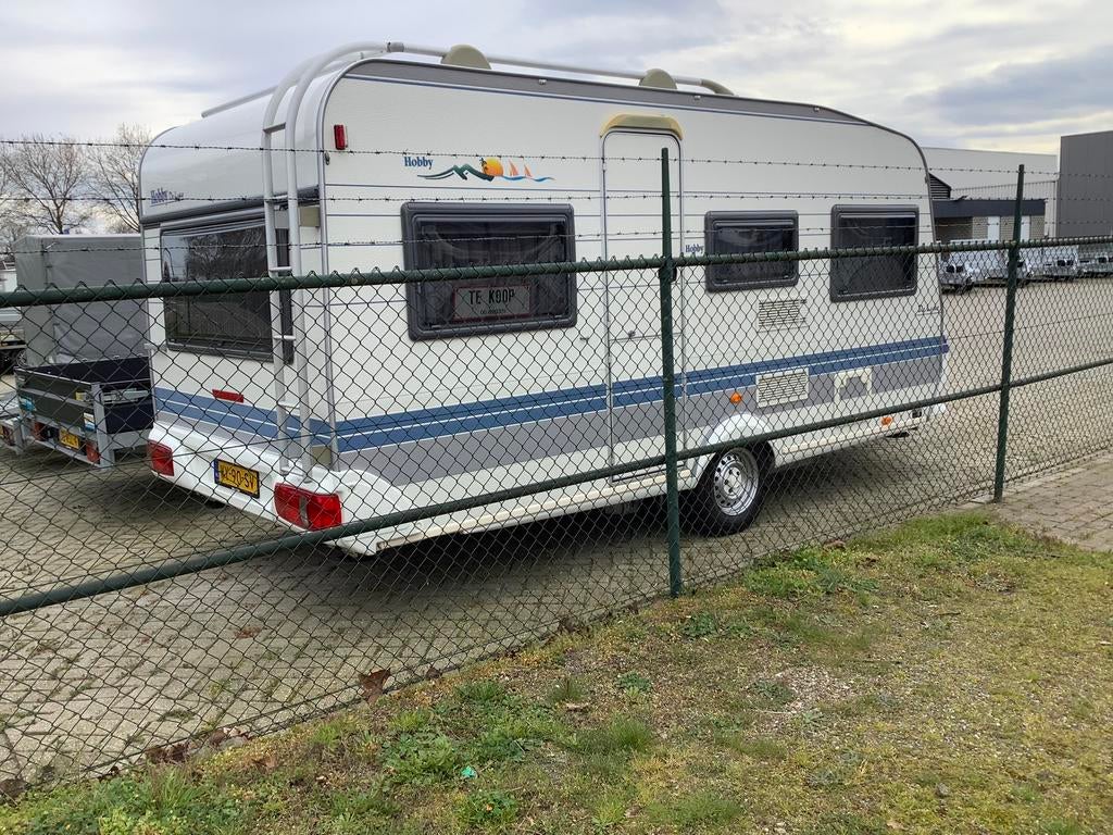 Hobby caravan 450 UF bj 2000.Technisch zeer goed onderhouden, Rondzit, Hobby, Frans bed, Particulier