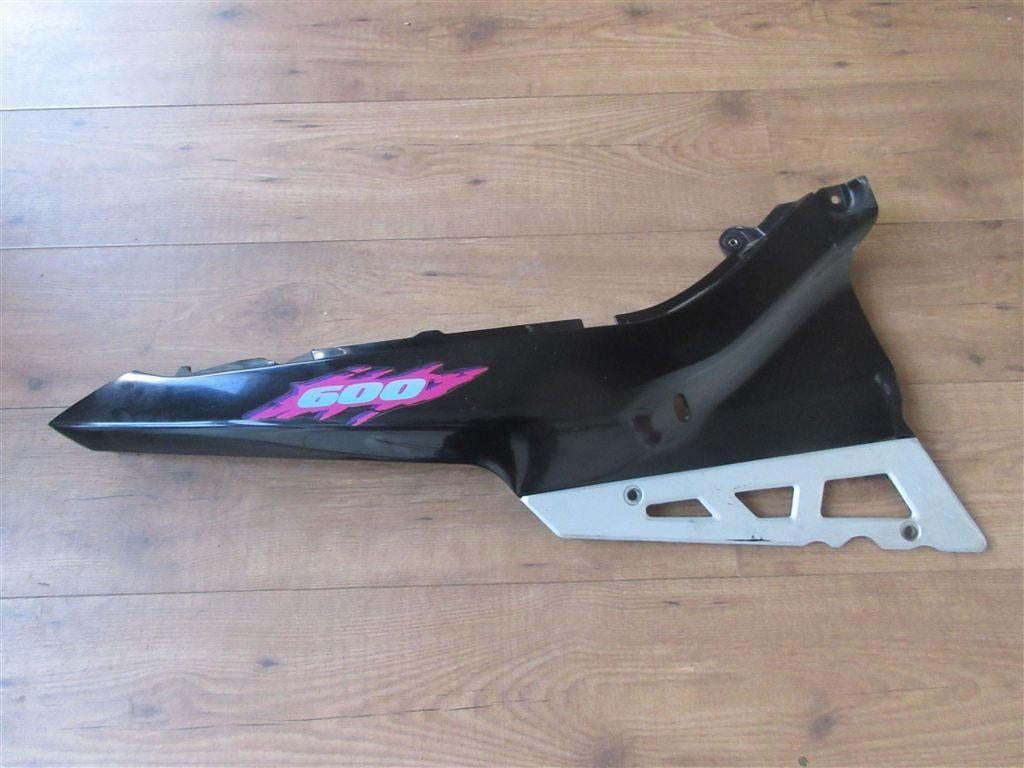 Suzuki GSX600F zijkap rechts kontpaneel achterpaneel kuip, Ophalen of Verzenden, Gebruikt