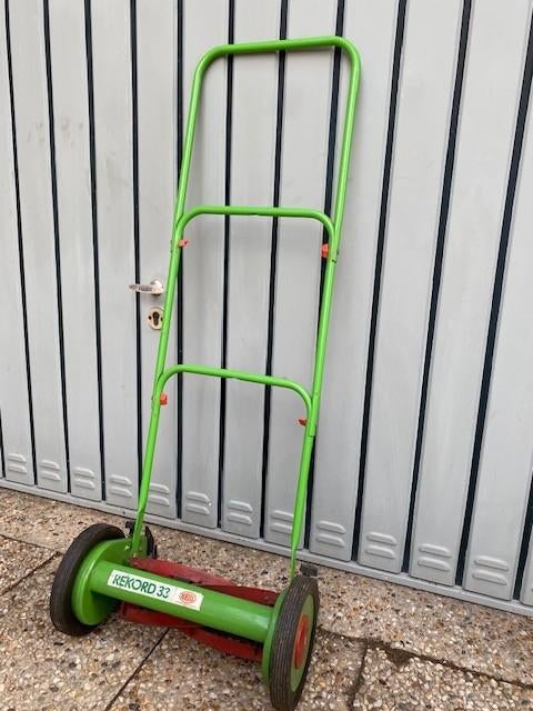 Brill grasmaaier type Rekord 33 i.g.st., Tuin en Terras, Grasmaaiers, Ophalen of Verzenden, Gebruikt