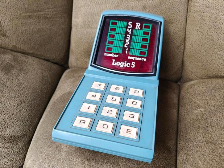 vintage handheld MB Logic 5 Number Sequence jaren 80, Computers en Software, Vintage Computers, Ophalen of Verzenden