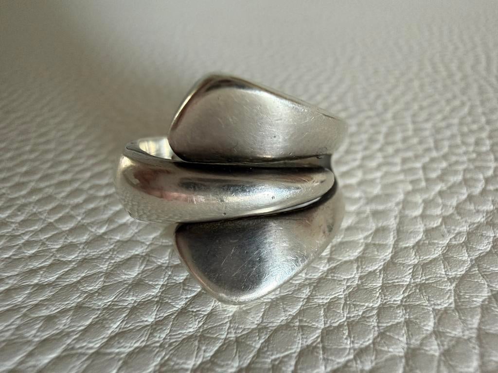 H111/Massief Zilveren Modernist ring Denemarken gesigneerd, Gebruikt, Verzenden, X, Dame