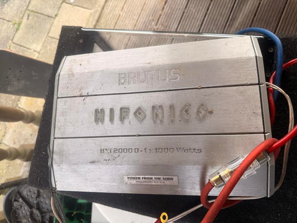 Hifonics subwoofer en versterker, Ophalen, Gebruikt