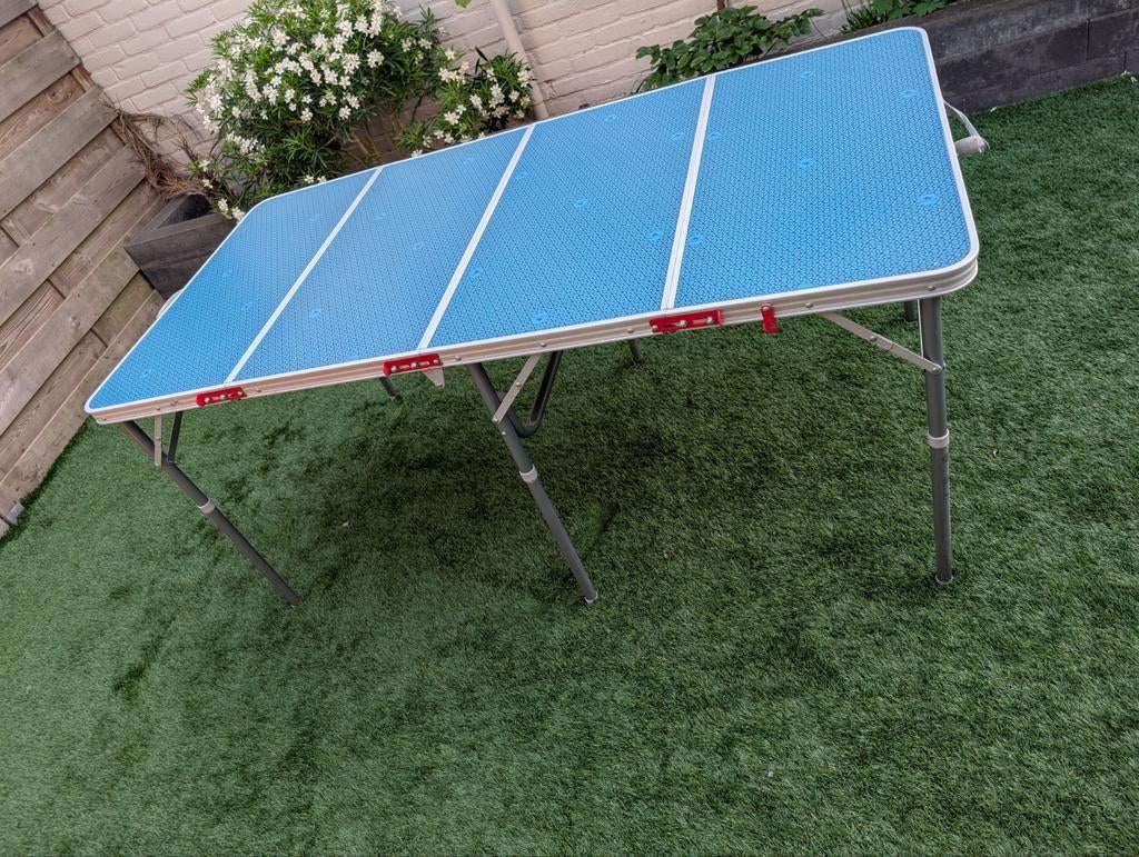 Campingtafel van Quechua Decathlon, Ophalen, Zo goed als nieuw, Campingtafel