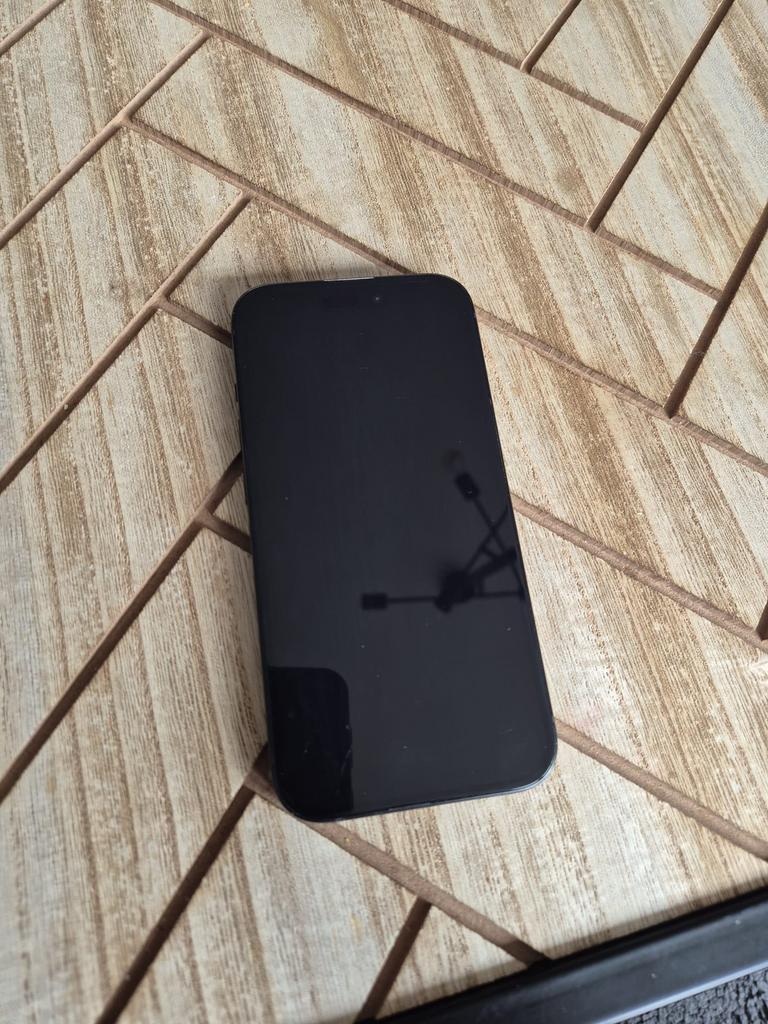 Iphone 15 128GB zwart, Telecommunicatie, Mobiele telefoons | Apple iPhone, 128 GB, IPhone 15, Zwart, 88 %