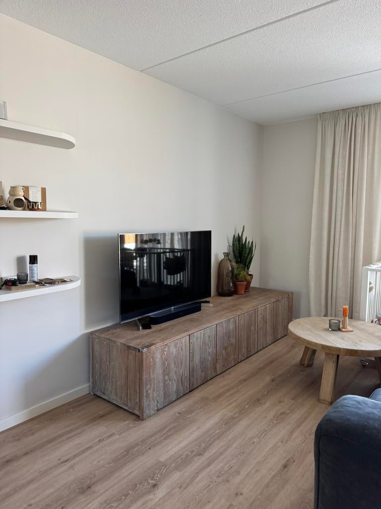 Tv meubel massief hout, Huis en Inrichting, Ophalen of Verzenden, Gebruikt, 25 tot 50 cm, Minder dan 100 cm