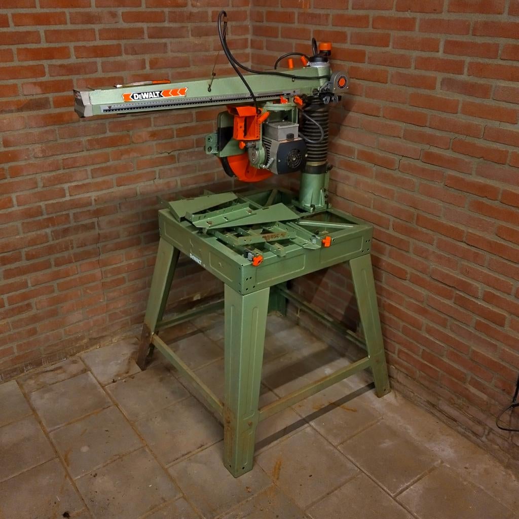 Afkortzaag De Walt  bieden, Doe-het-zelf en Verbouw, Gereedschap | Zaagmachines, Ophalen, Gebruikt, DeWalt, Afkortzaag