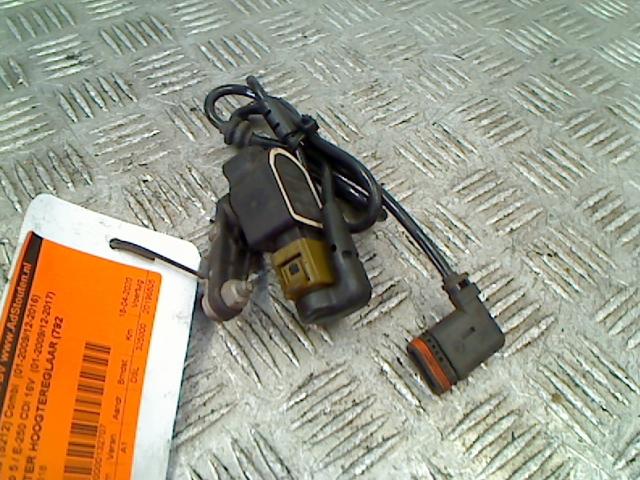 Xenon Starter HOOGTEREGLAAR E Estate (S212) 2010, Gebruikt, Mercedes-Benz AG, Mercedes-Benz, Mercedesstraße 120, Stuttgart 70372, , Duitsland