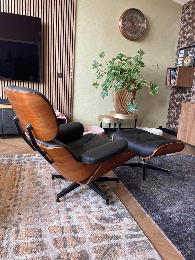 Eames Lounge Chair Replica met Ottoman - Zwart Leer & Hout, Huis en Inrichting, Zwart, Ophalen of Verzenden, Zo goed als nieuw