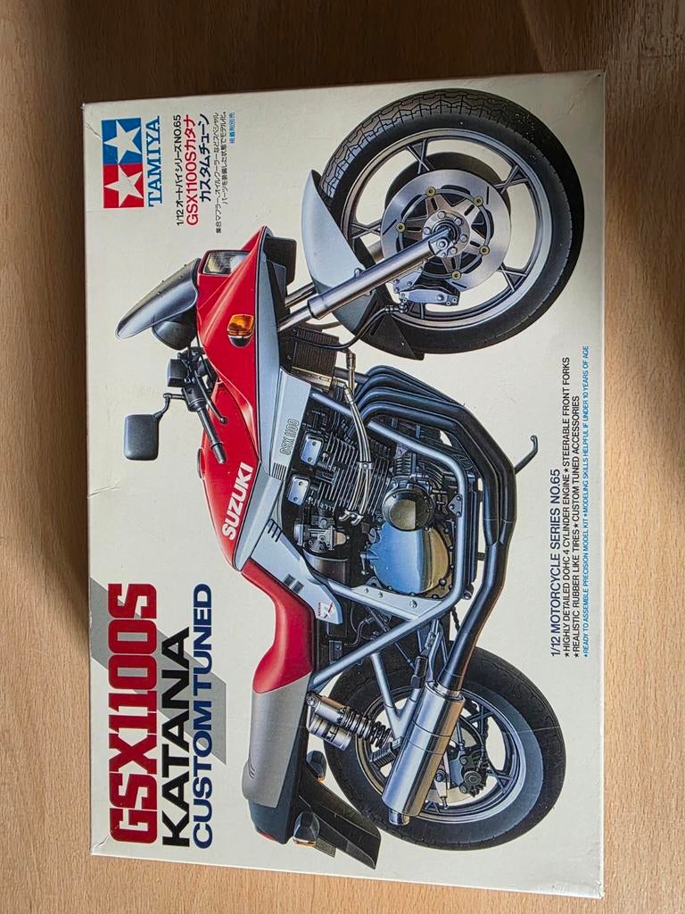 SUZUKI  GSX 1100 S KATANA Tamiya 1/12, Hobby en Vrije tijd, Modelbouw | Auto's en Voertuigen, Ophalen of Verzenden, Groter dan 1:32