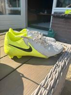 Nike Phantom voetbalschoenen maat 40, Maat M, Ophalen of Verzenden, Zo goed als nieuw, Schoenen