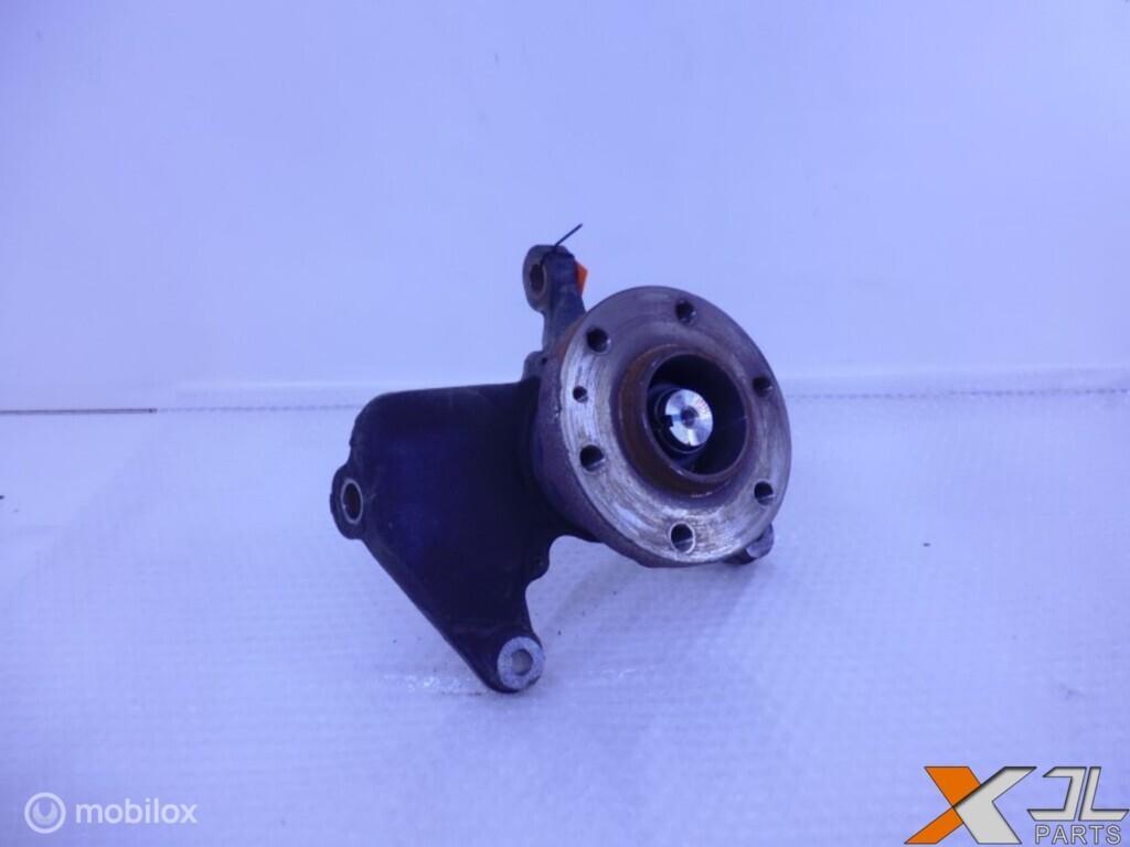 IVECO DAILY FUSEE WIELNAAF LINKS  VOOR 5801341447, Gebruikt, Ophalen of Verzenden, Peugeot, Peugeot