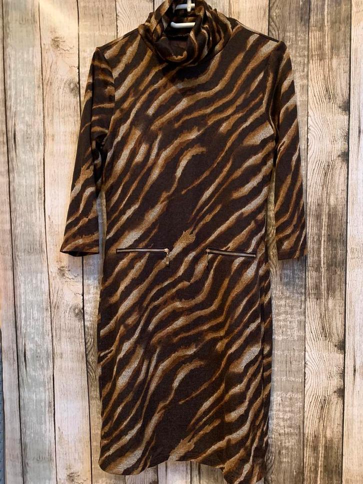 Nieuwe gave jurk van Smashed Lemon (Maat S/36), Kleding | Dames, Jurken, Nieuw, Maat 36 (S), Bruin, Knielengte, Verzenden