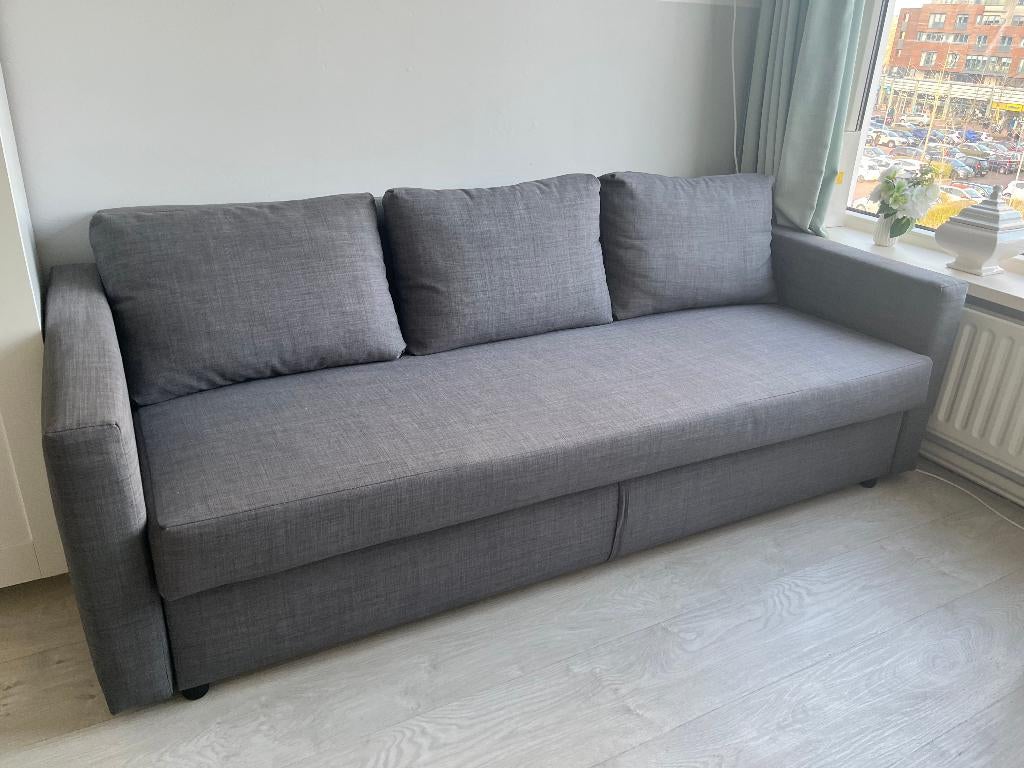 Slaapbank Friheten, Huis en Inrichting, Ophalen, Tweepersoons, 140 cm, Zo goed als nieuw