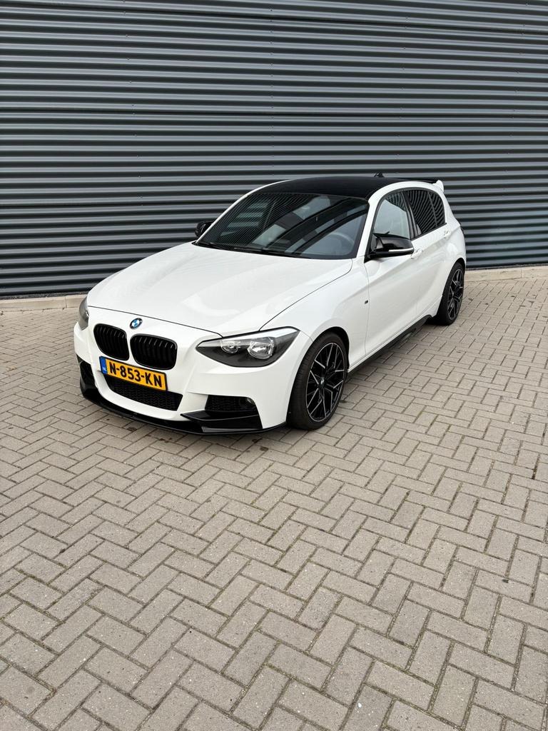 Bmw 1 serie M pakket, Auto's, 1-Serie, Achterwielaandrijving, 4 cilinders, Wit