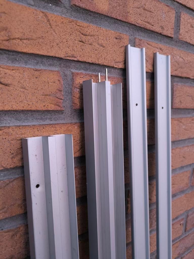 Storemax Schuifdeur Accessoires: Rails en schuine kap clips, Ophalen, Gebruikt