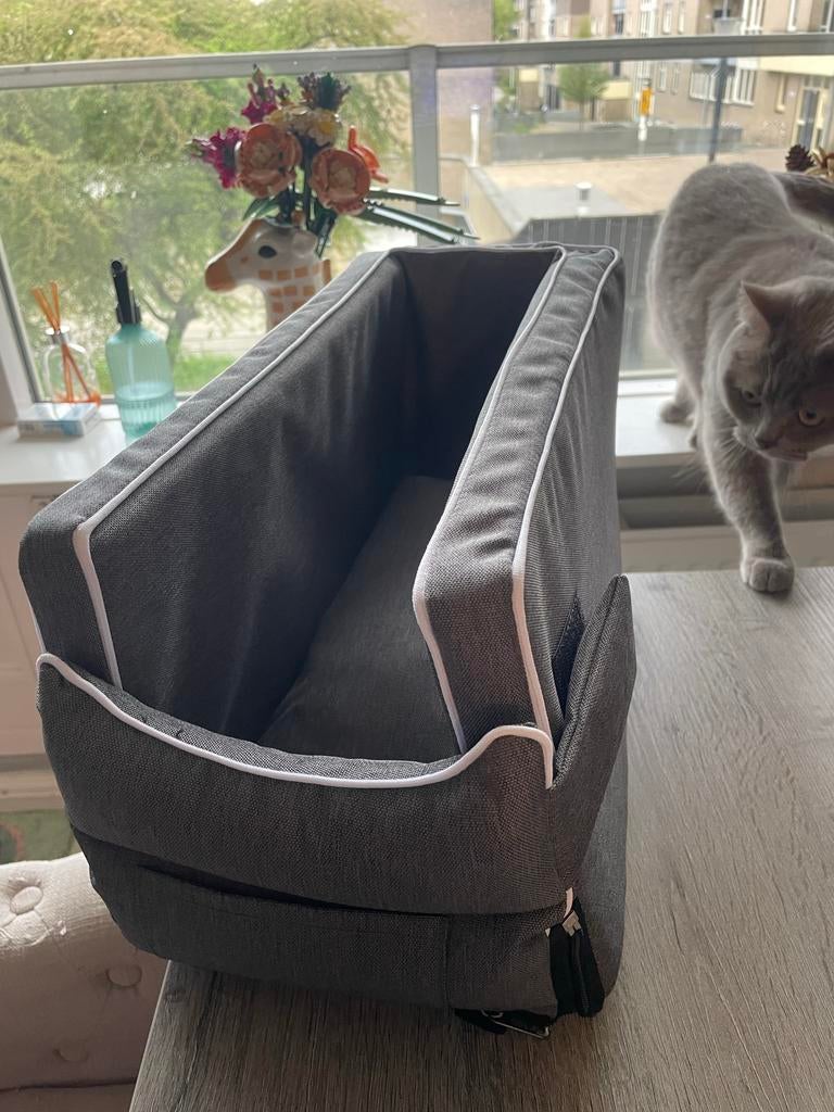 Pet Car Carrier – Fits Between Driver & Passenger Seat, Ophalen, Nieuw